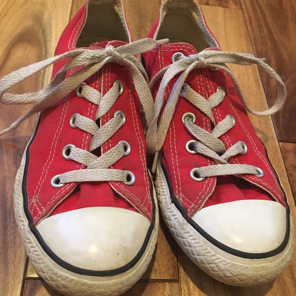 Kids red converse size 1